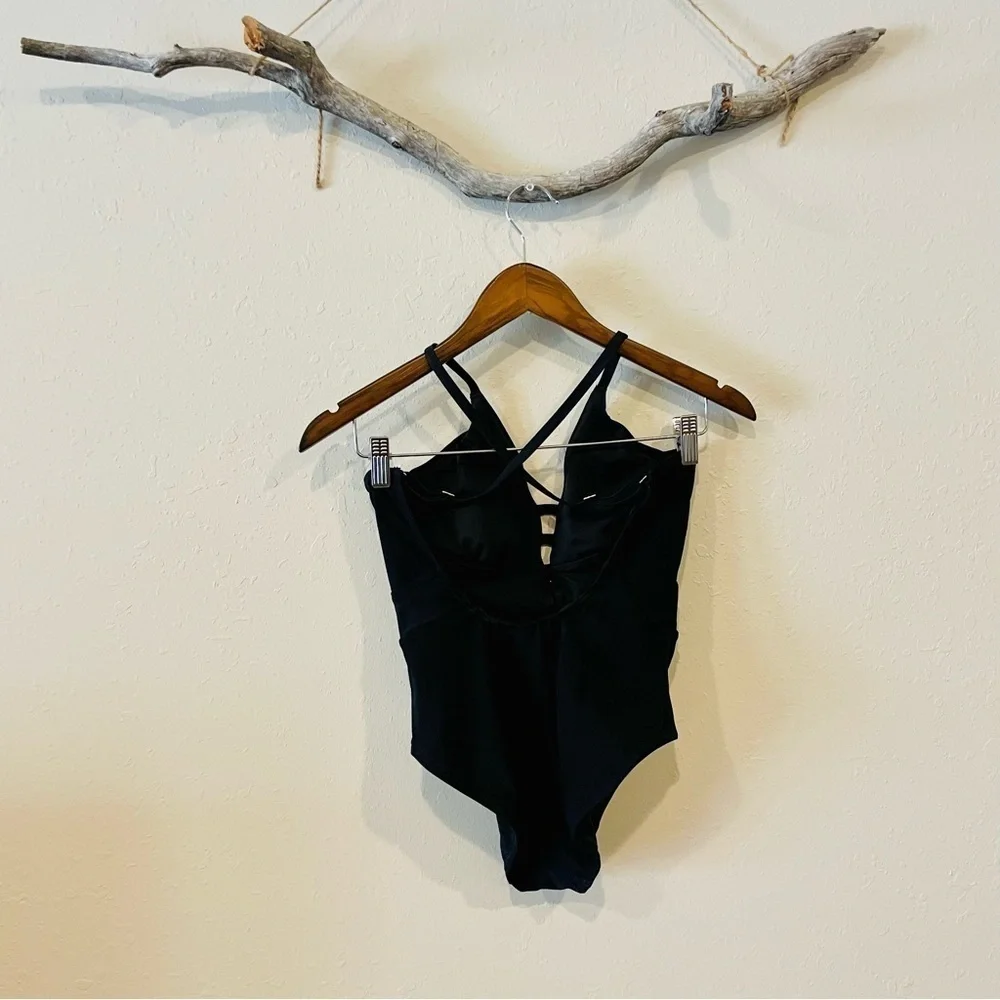 Land’s End Classic Black V Neck Open Back One Piece Swimsuit